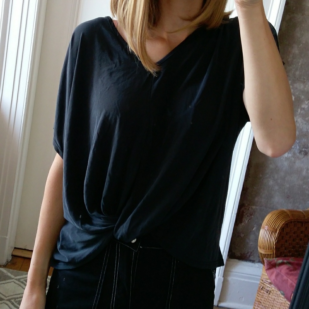 Loose black top